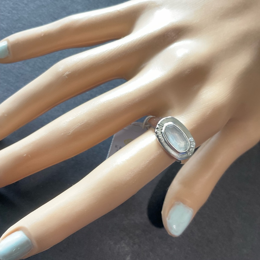 Kendra Scott Gray Illusion Ring 8 - Picture 6 of 10